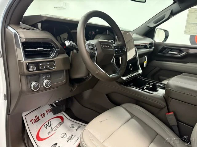 2026 GMC Yukon 5th Gen - Image 13 of 21