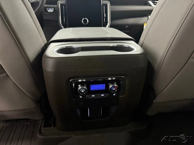 2026 GMC Yukon 5th Gen - Image 19 of 21