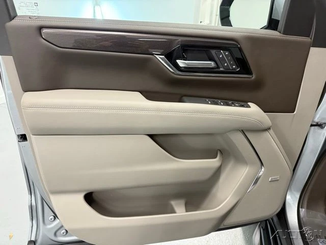 2026 GMC Yukon 5th Gen - Image 14 of 21