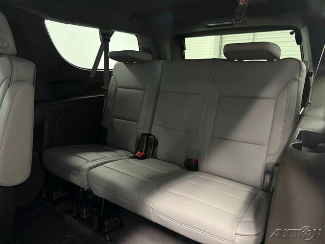 2026 GMC Yukon 5th Gen - Image 18 of 21