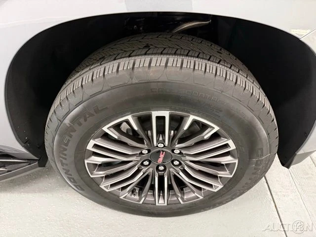 2026 GMC Yukon 5th Gen - Image 4 of 21