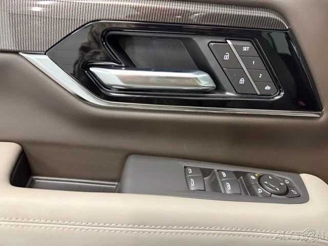 2026 GMC Yukon 5th Gen - Image 15 of 21