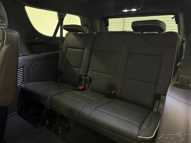 2026 GMC Yukon 5th Gen - Image 18 of 21