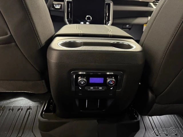 2026 GMC Yukon 5th Gen - Image 19 of 21