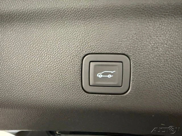 2026 GMC Yukon 5th Gen - Image 9 of 21