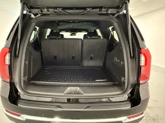 2026 GMC Yukon 5th Gen - Image 8 of 21
