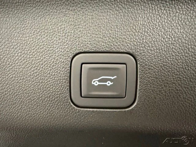 2026 GMC Yukon 5th Gen - Image 9 of 12