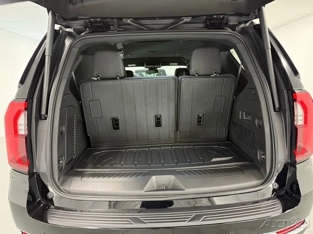2026 GMC Yukon 5th Gen - Image 8 of 12