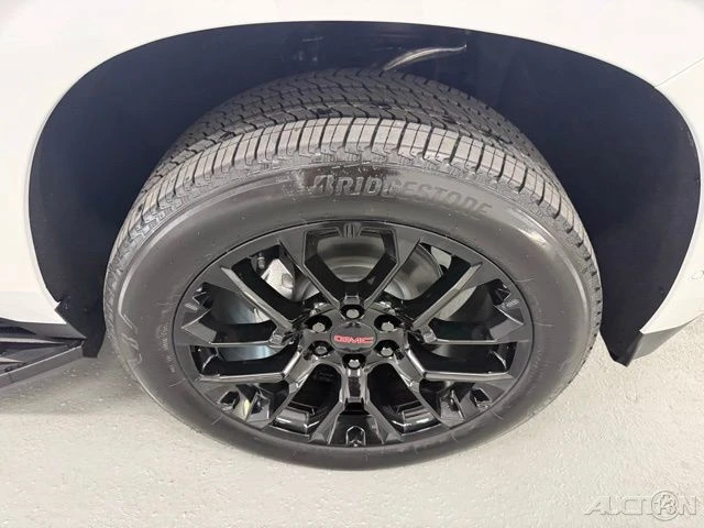 2026 GMC Yukon 5th Gen - Image 4 of 12