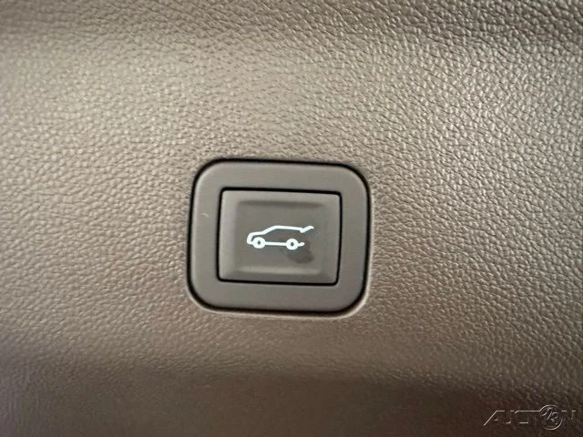 2026 GMC Yukon 5th Gen - Image 9 of 12