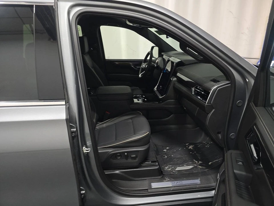 2026 GMC Yukon 5th Gen - Image 9 of 12