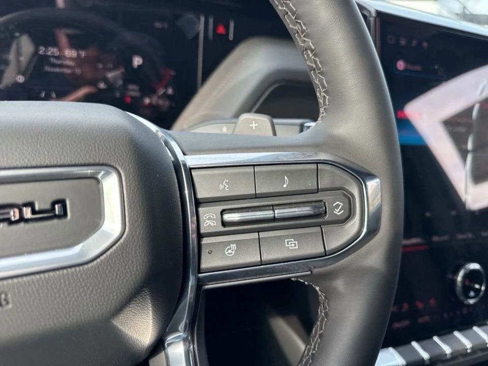2026 GMC Yukon 5th Gen - Image 18 of 21