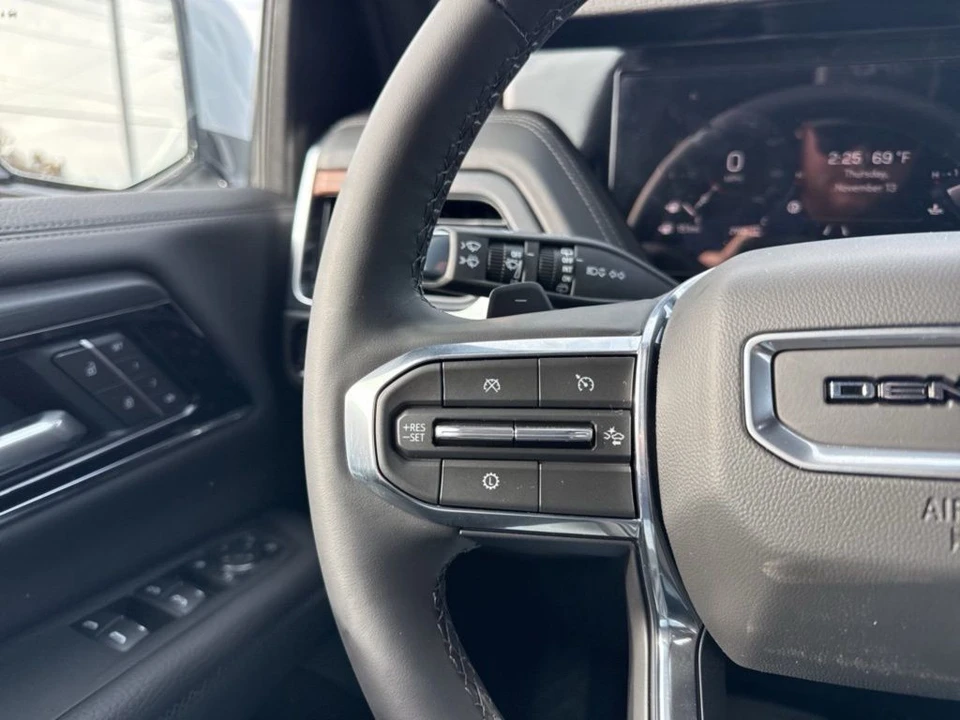 2026 GMC Yukon 5th Gen - Image 17 of 21