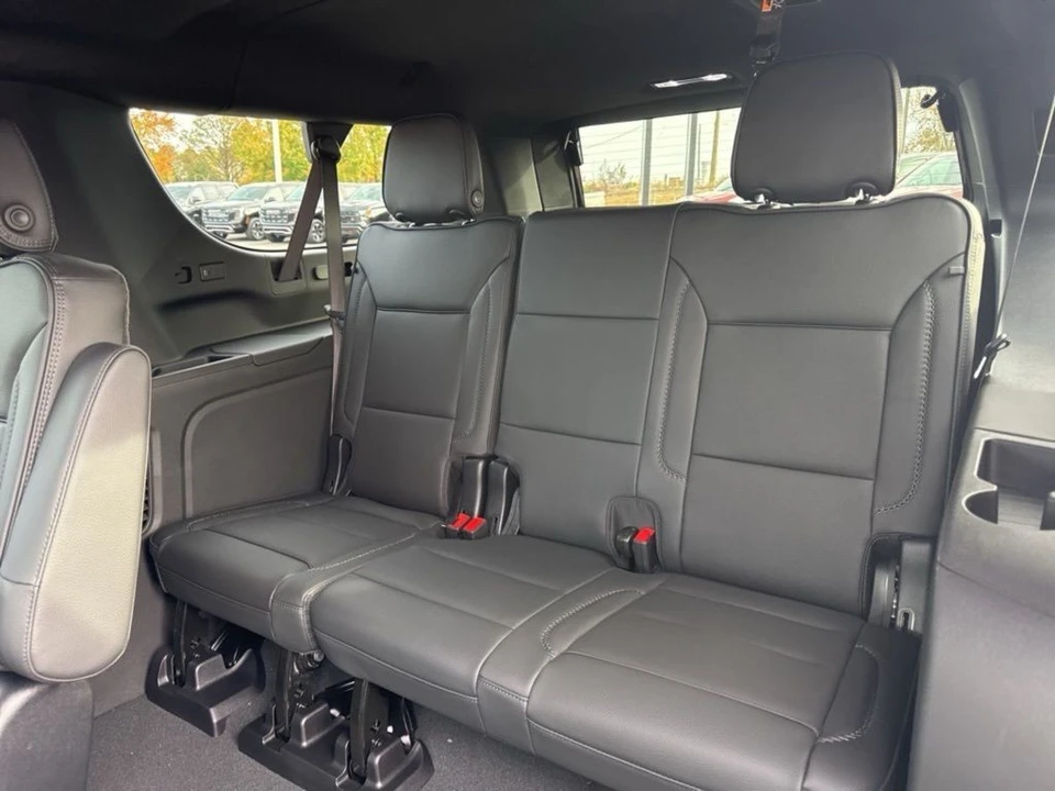 2026 GMC Yukon 5th Gen - Image 13 of 21
