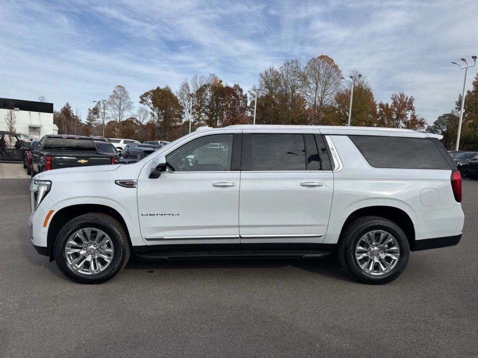 2026 GMC Yukon 5th Gen - Image 2 of 12