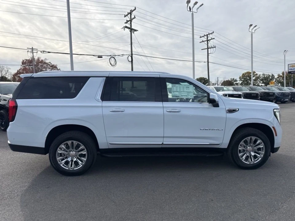 2026 GMC Yukon 5th Gen - Image 6 of 12