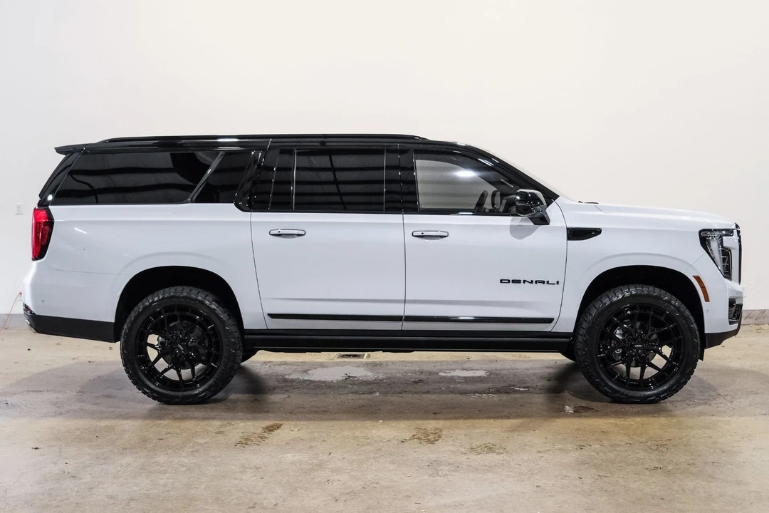 2026 GMC Yukon 5th Gen - Image 6 of 12