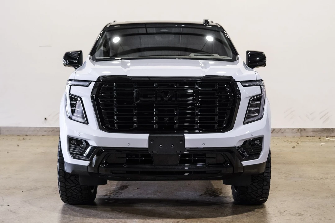 2026 GMC Yukon 5th Gen - Image 2 of 12