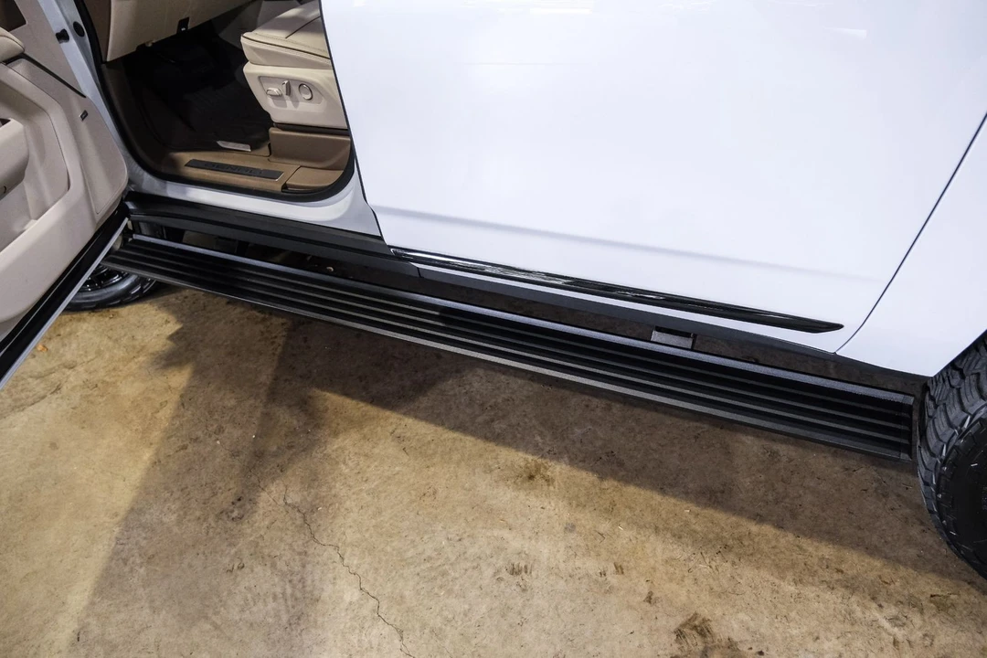 2026 GMC Yukon 5th Gen - Image 9 of 12
