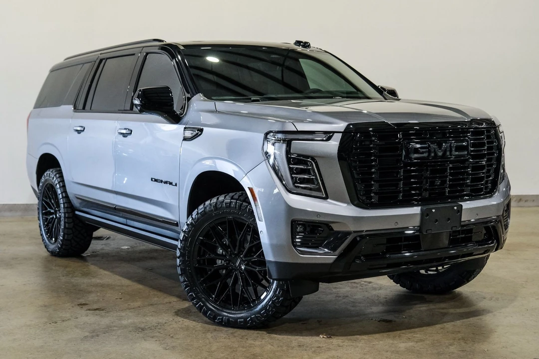 2026 GMC Yukon 5th Gen - Image 4 of 12