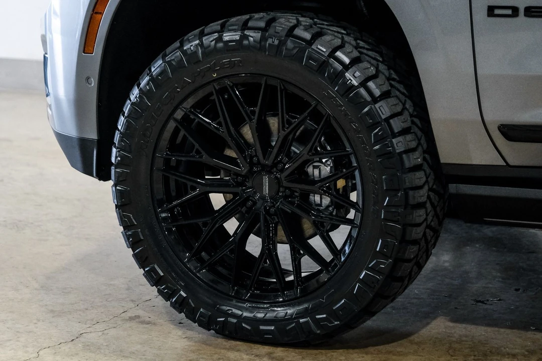 2026 GMC Yukon 5th Gen - Image 8 of 12
