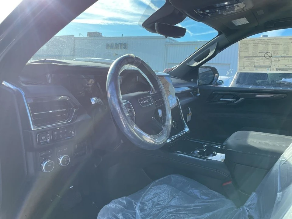 2026 GMC Yukon 5th Gen - Image 6 of 11