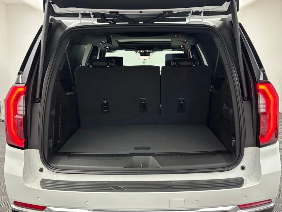 2026 GMC Yukon 5th Gen - Image 12 of 12
