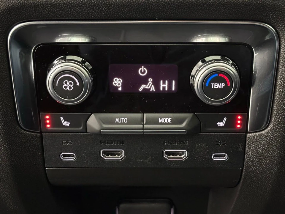 2026 GMC Yukon 5th Gen - Image 8 of 12