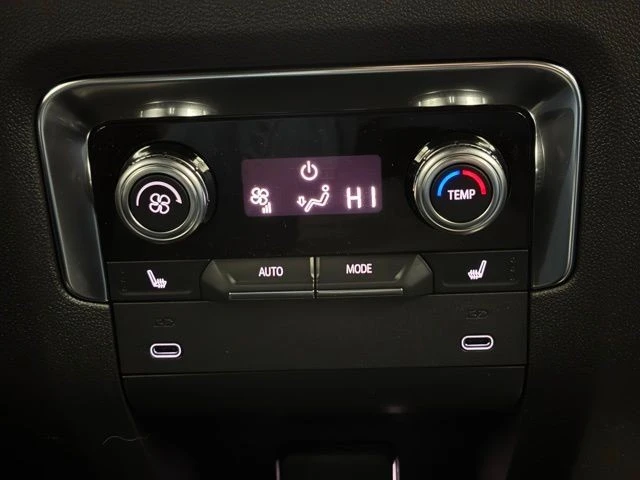 2026 GMC Yukon 5th Gen - Image 5 of 12