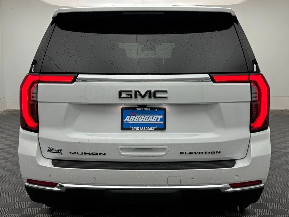 2026 GMC Yukon 5th Gen - Image 9 of 12