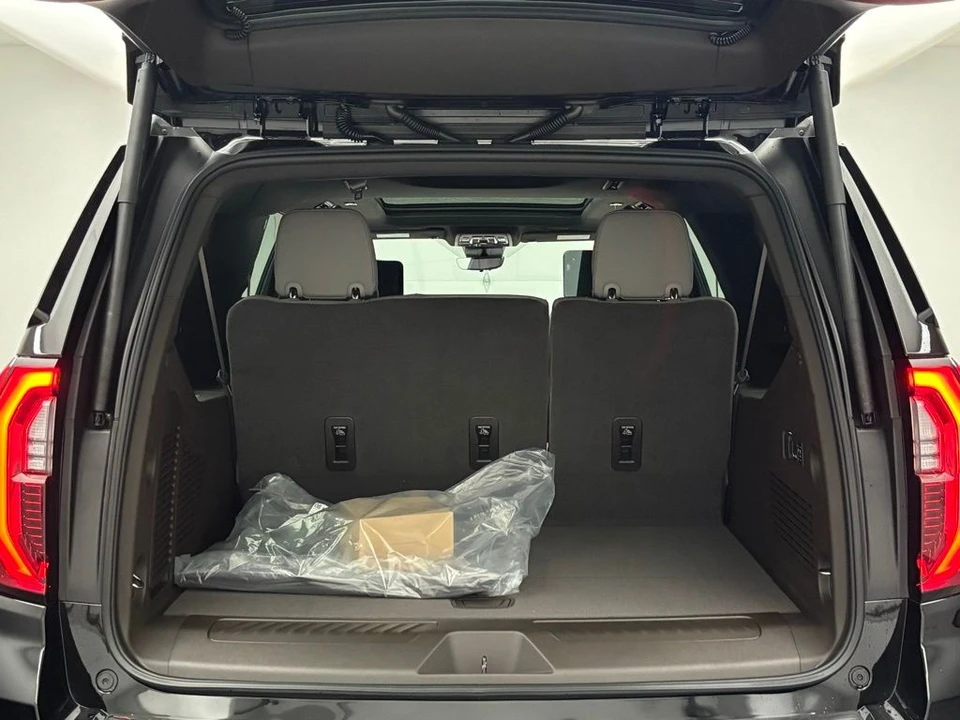 2026 GMC Yukon 5th Gen - Image 12 of 12