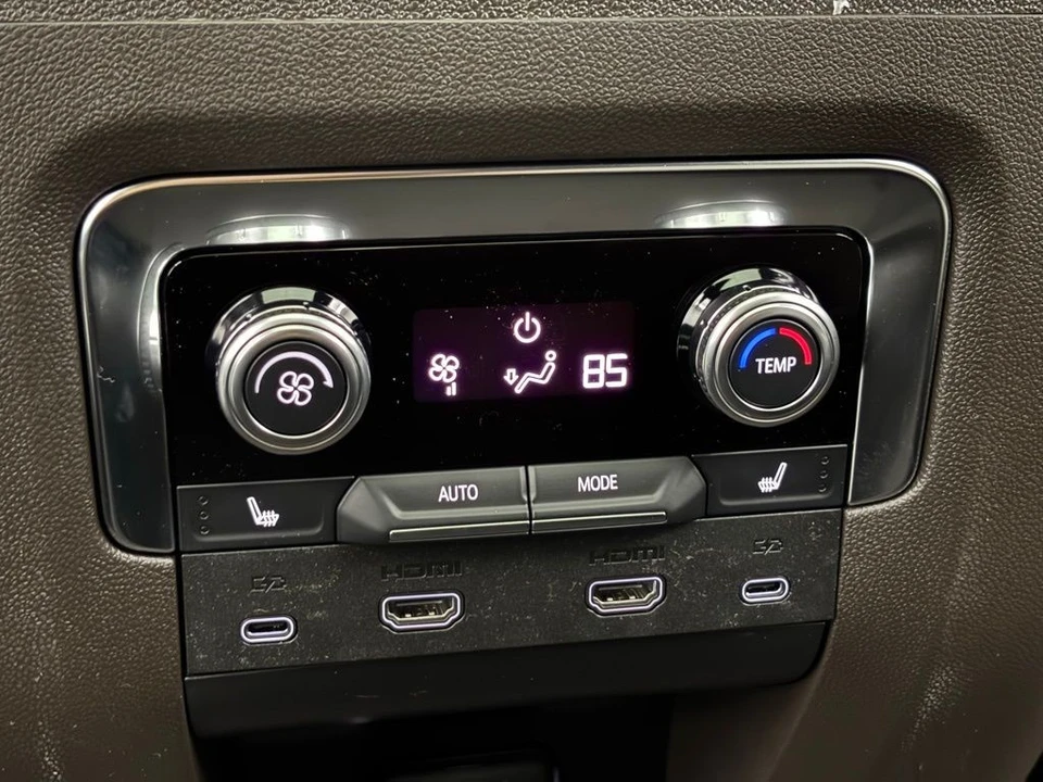 2026 GMC Yukon 5th Gen - Image 8 of 12