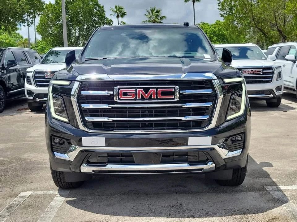 2026 GMC Yukon 5th Gen - Image 2 of 11