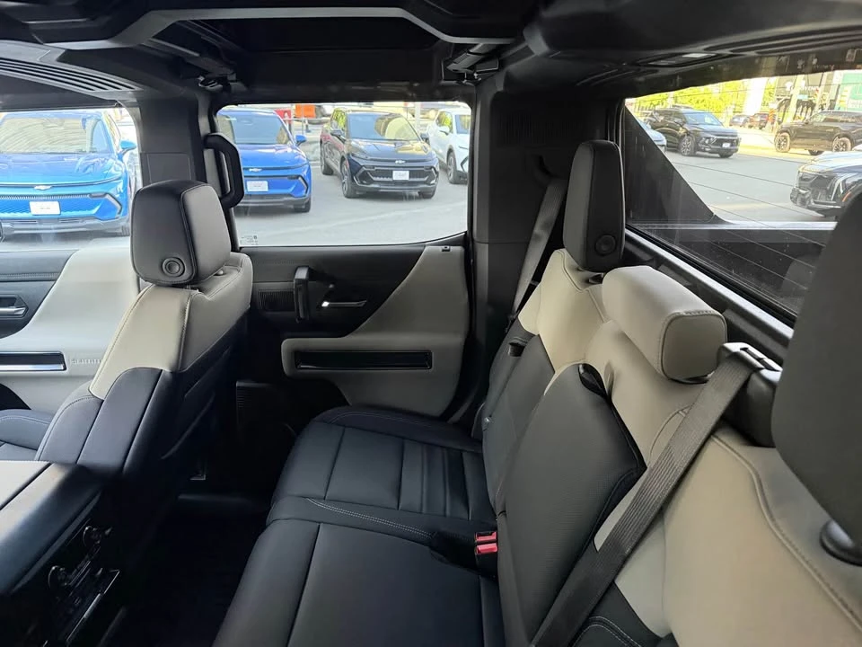 2026 GMC Hummer EV - Image 6 of 14