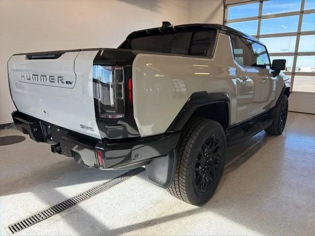 2026 GMC Hummer EV - Image 13 of 19