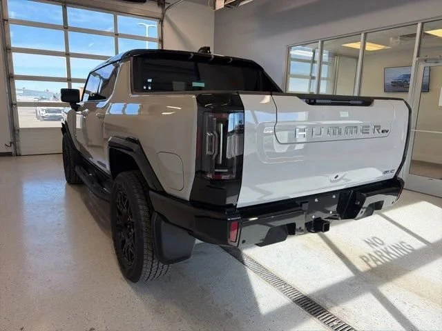 2026 GMC Hummer EV - Image 11 of 19