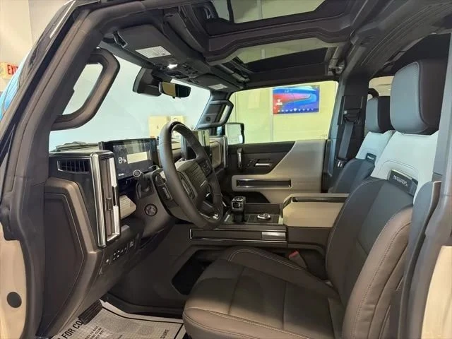 2026 GMC Hummer EV - Image 15 of 19