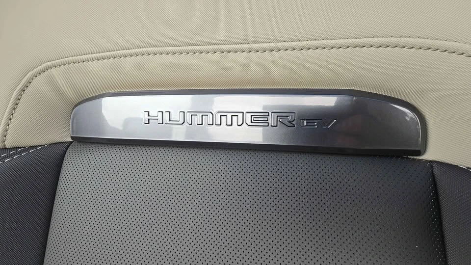 2026 GMC Hummer EV - Image 11 of 11