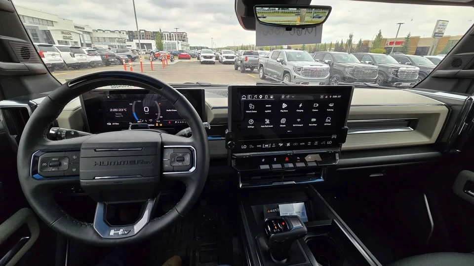2026 GMC Hummer EV - Image 9 of 11