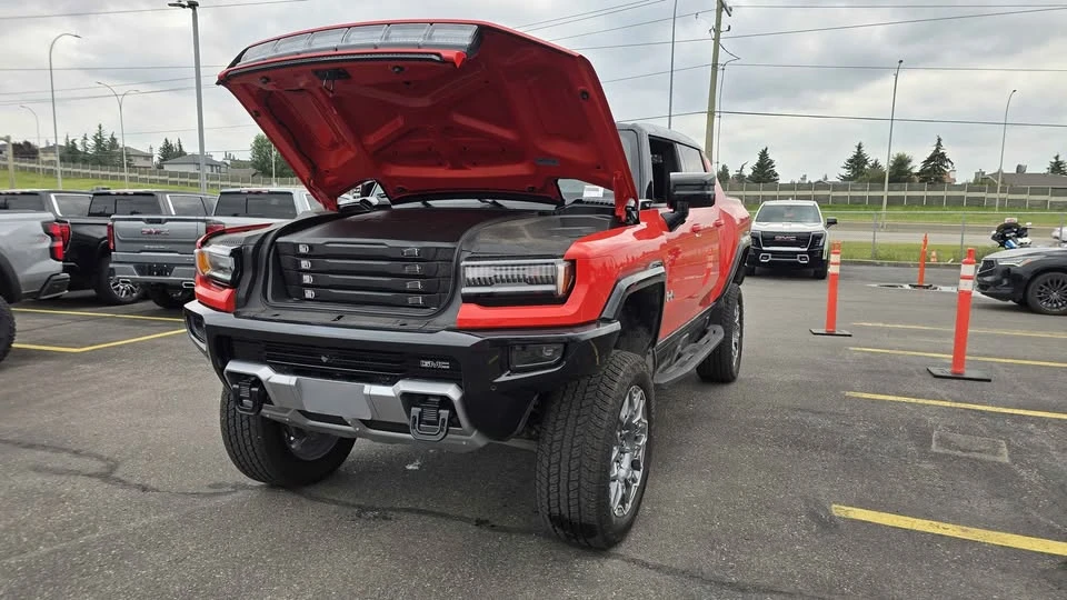 2026 GMC Hummer EV - Image 6 of 11