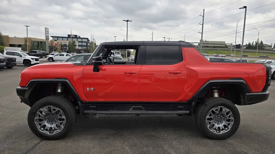 2026 GMC Hummer EV - Image 3 of 11
