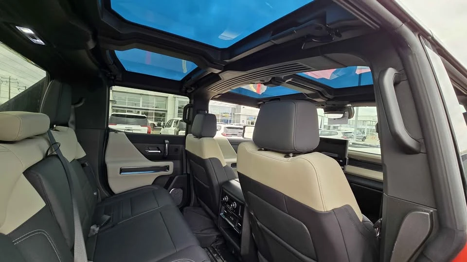 2026 GMC Hummer EV - Image 7 of 11