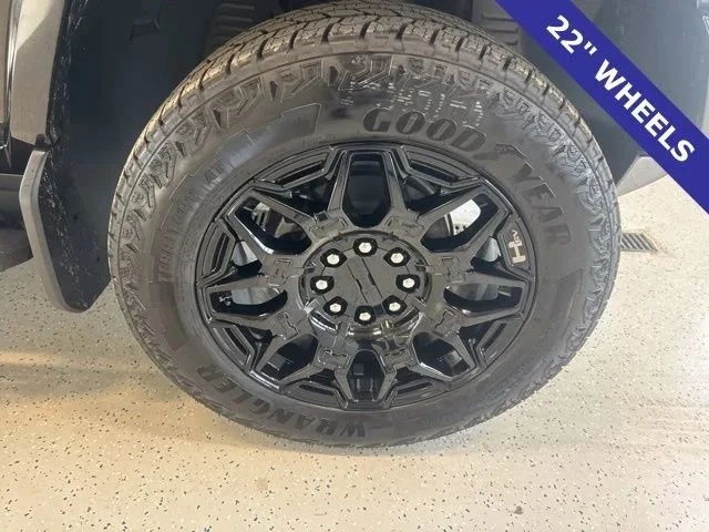 2026 GMC Hummer EV - Image 11 of 18