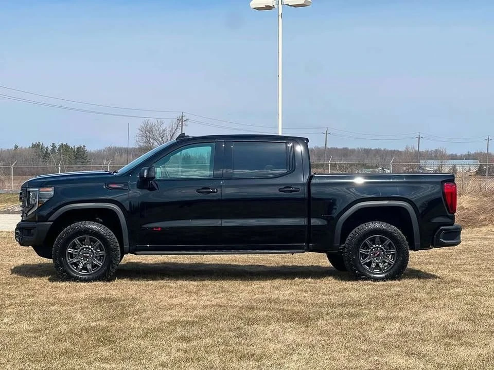 2026 GMC Sierra 5th Gen - Image 4 of 20