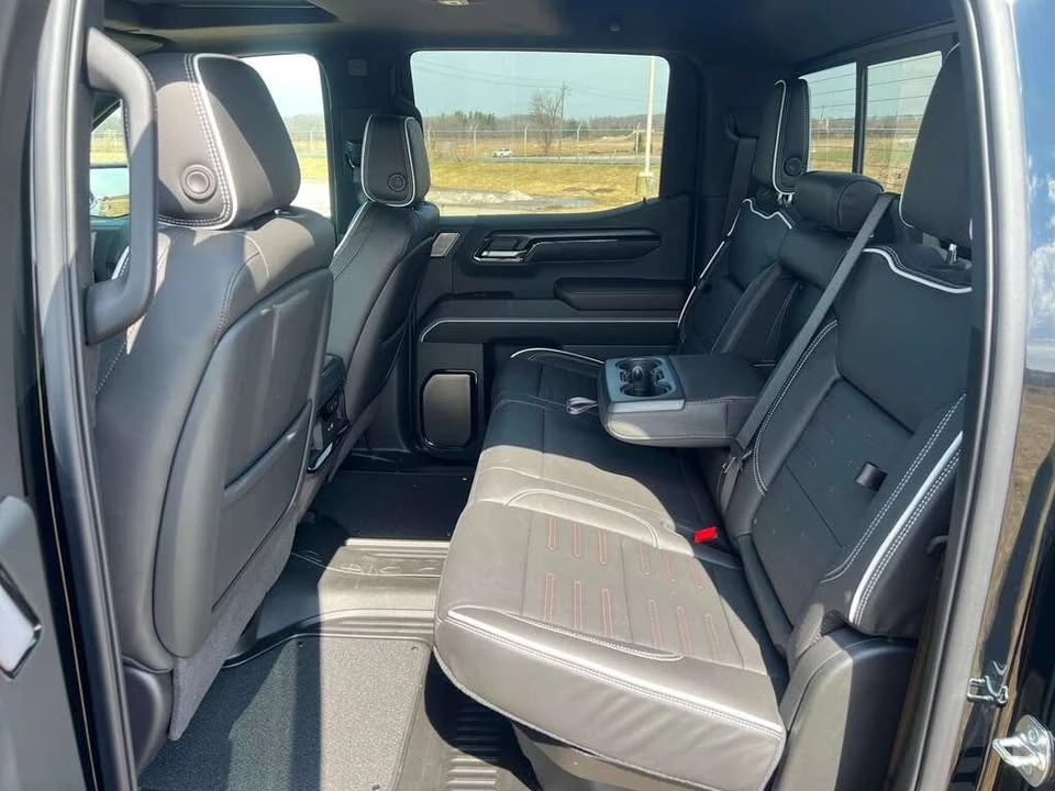 2026 GMC Sierra 5th Gen - Image 15 of 20