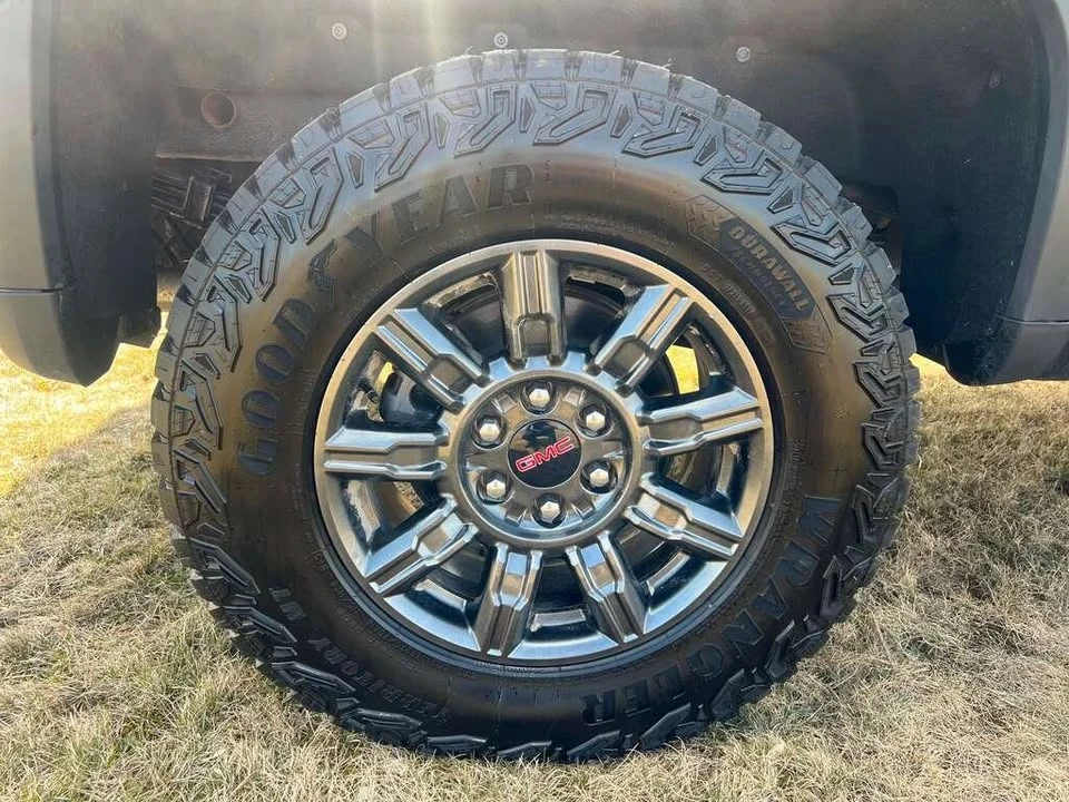 2026 GMC Sierra 5th Gen - Image 11 of 20