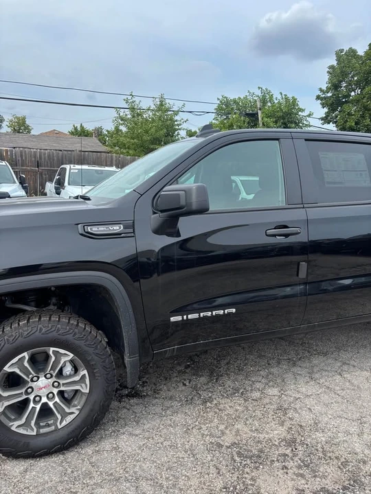 2026 GMC Sierra 5th Gen - Image 3 of 12