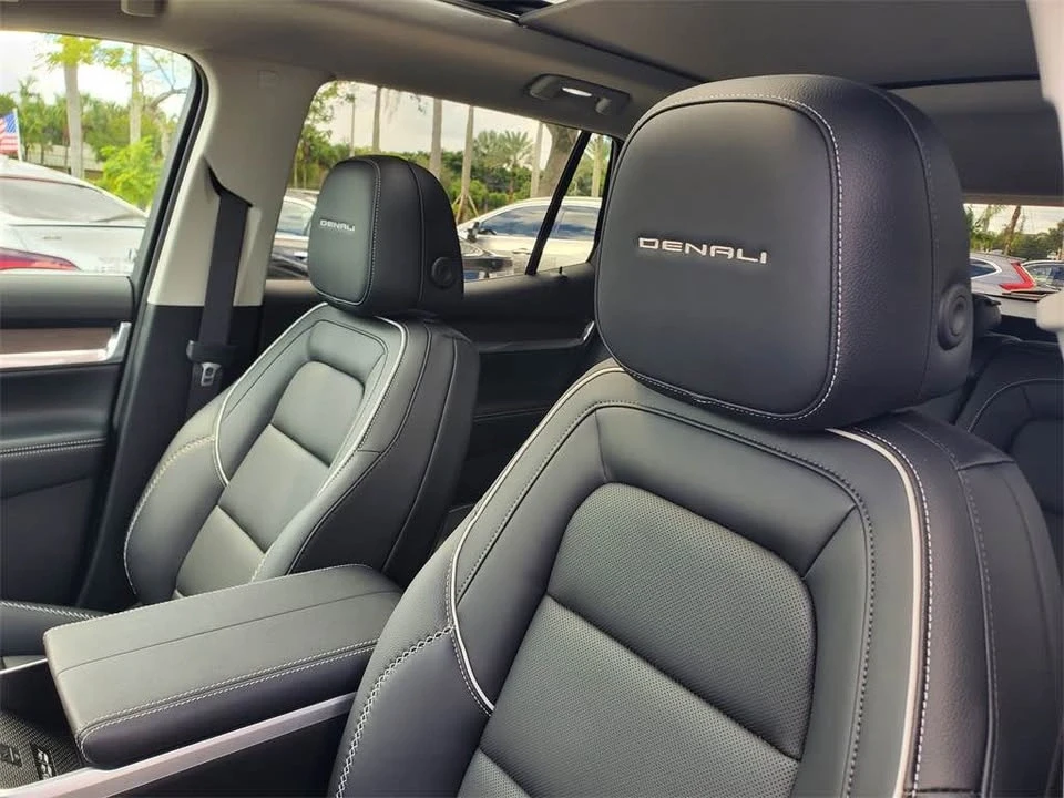 2026 GMC Terrain - Image 13 of 18