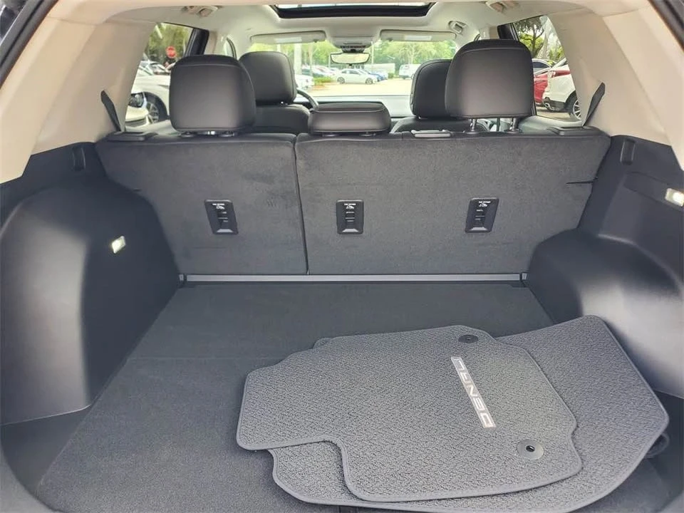 2026 GMC Terrain - Image 6 of 18