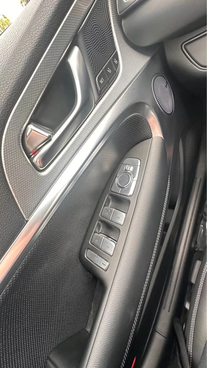 2026 Genesis G70 - Image 7 of 11